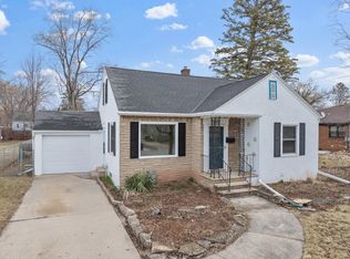 1253 Garland St, Green Bay, WI 54301