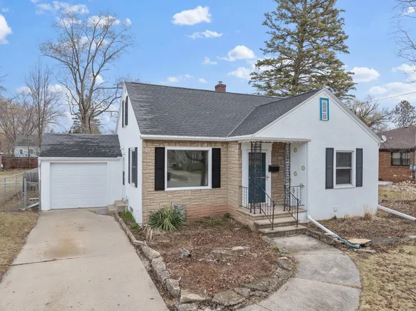 1253 Garland St, Green Bay, WI 54301