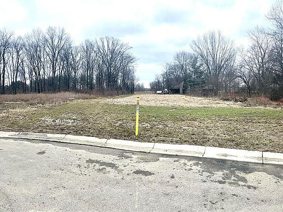 3rd image of 9501 Magnolia Ct