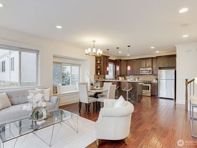 3635 Evanston Avenue N #B, Seattle, WA, 98103