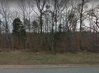 150 Red Globe Ln, Woodruff, SC 29388