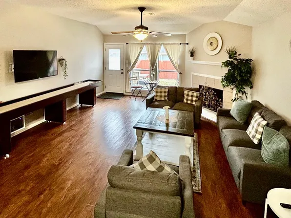 3407 Autumn View Dr, Grand Prairie, TX 75050