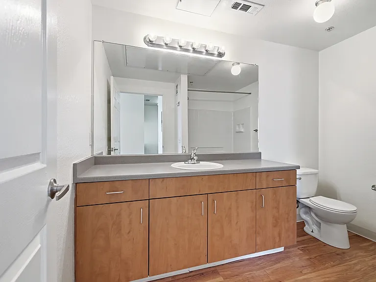 Pinecrest Apartments — Photo 21