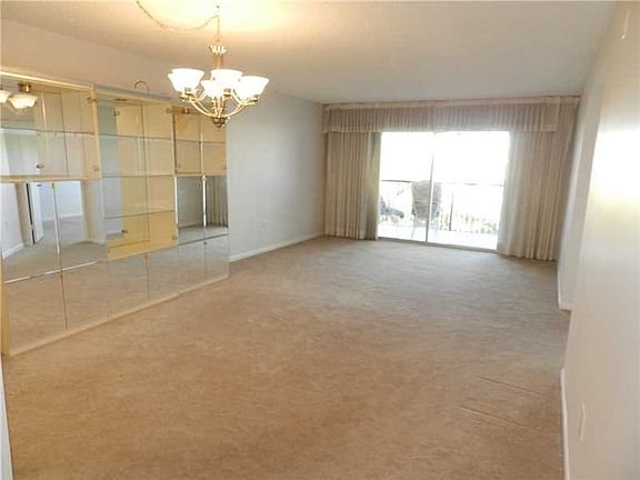 4th image of 750 SW 138th Ave APT 403F