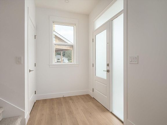 4th image of 3800 Marjorie Way