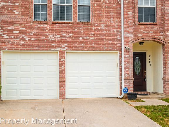 5th image of 2102 Brazos Dr
