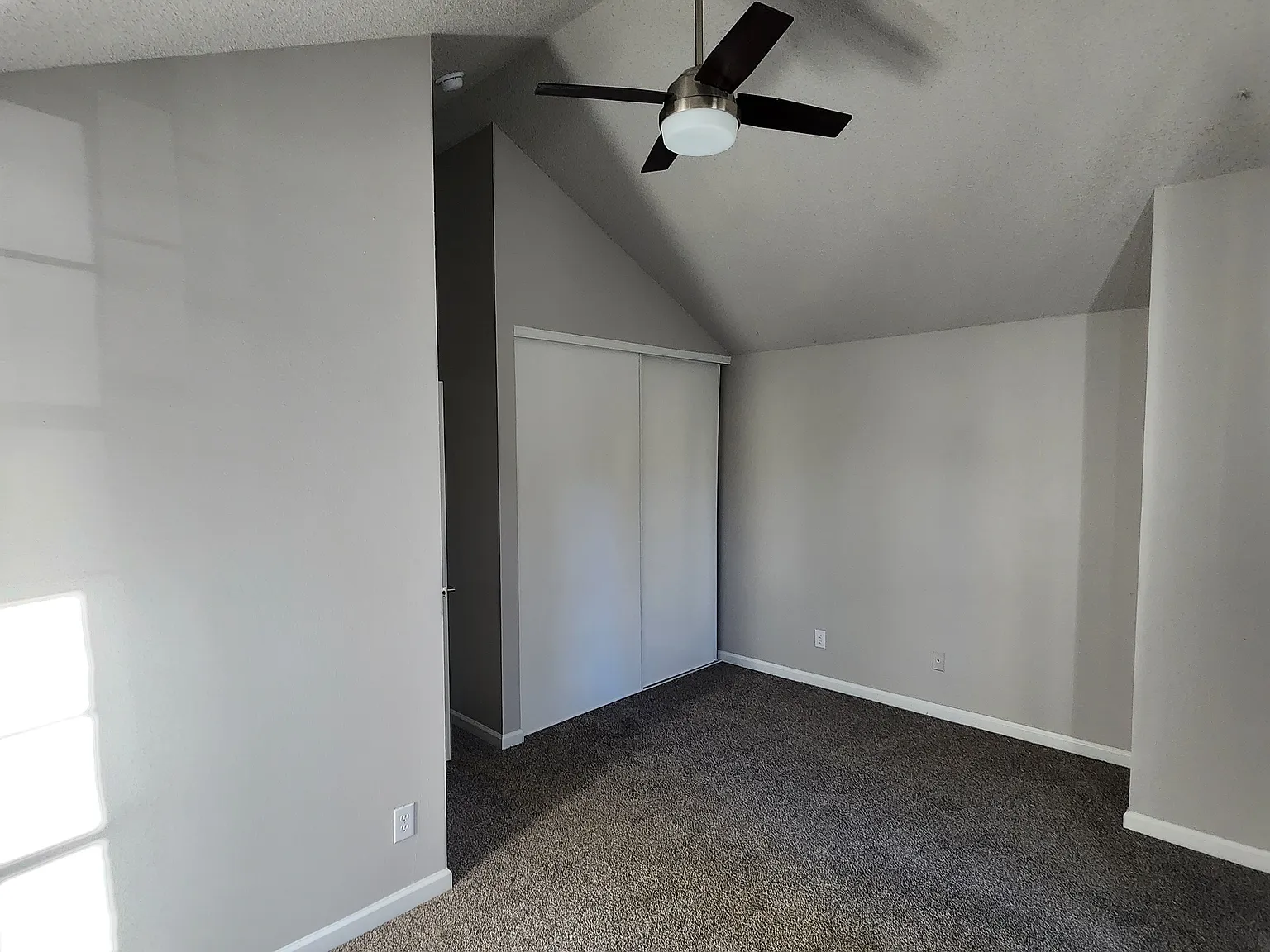 3 bed, 1600 sqft, $2,350 — Photo 2