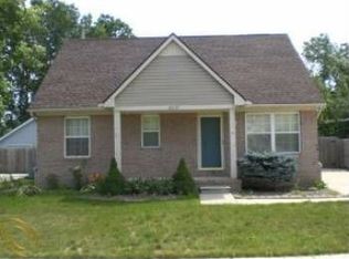 19237 Cooper Ave, Brownstown, MI 48174