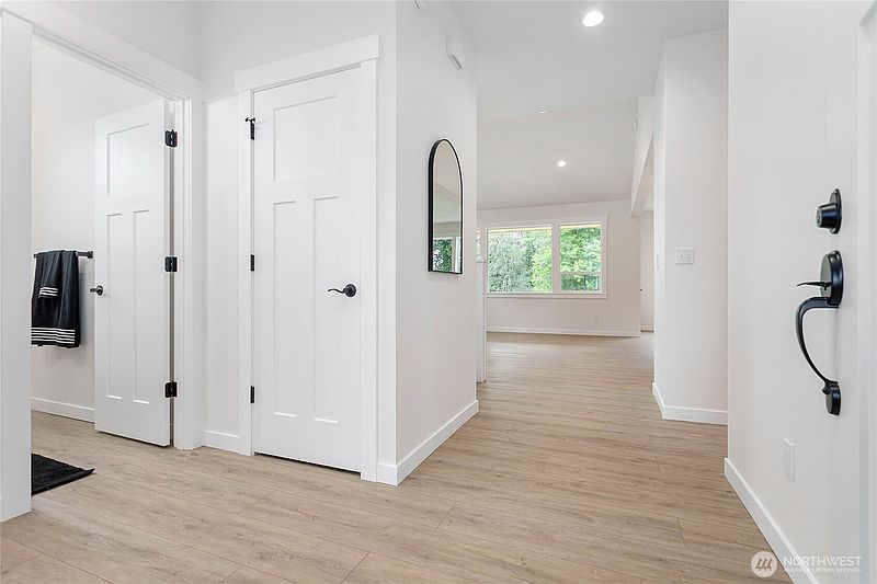 3rd image of 2134 Lagerwey Circle