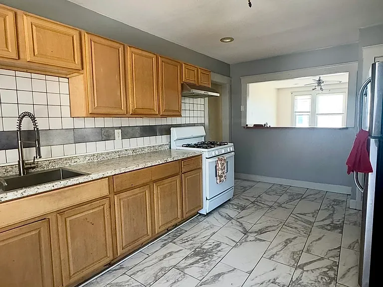 21 Verndale Ave #3 — Photo 1