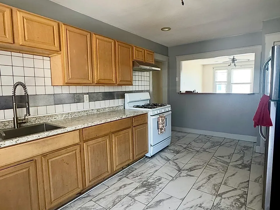 21 Verndale Ave #3
