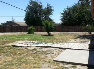 941 Manor Ave, Hanford, CA 93230