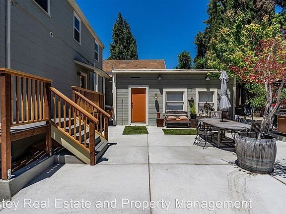 4th image of 125 E F St #11471882
