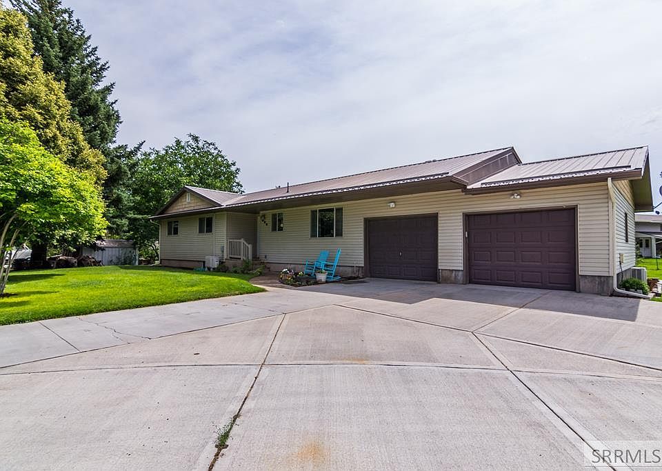1st image of 630 N Lawn Dale Dr