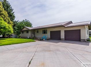 630 N Lawn Dale Dr, Idaho Falls, ID 83401