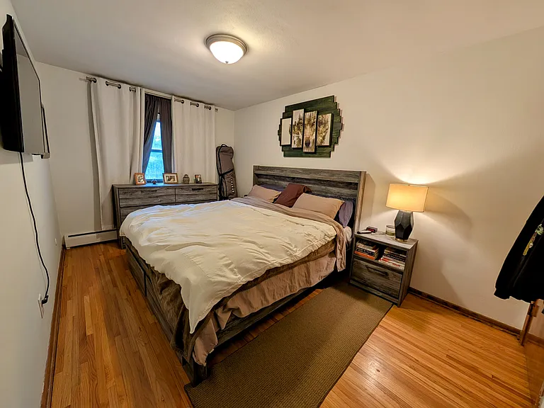 Lexington Court Apartments — Photo 14