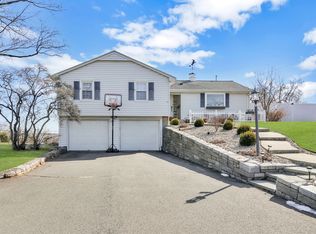 748 Maple St, Rocky Hill, CT 06067