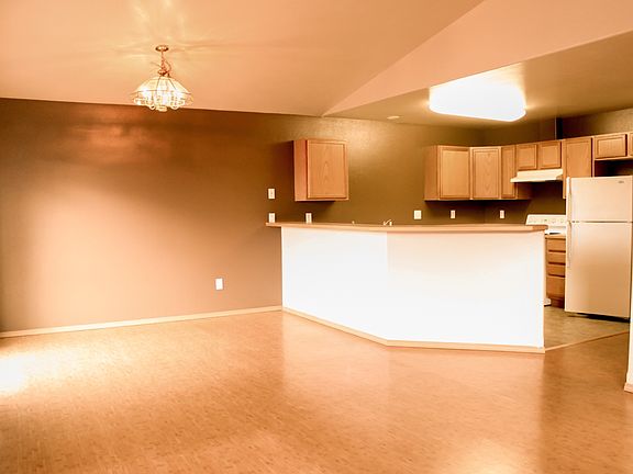 Kitchen, dining room