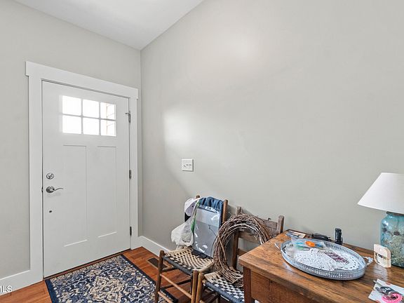 5th image of 236 Radford Dr Unit 1
