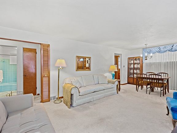 4th image of 563 Glen Shannon Dr
