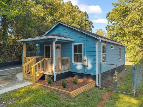 232 S Pine St, Toccoa, GA 30577