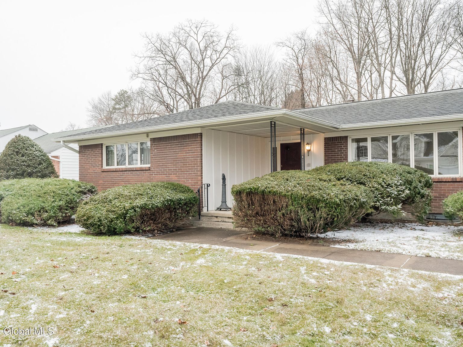 121 5Th Avenue, Saratoga Springs, NY 12866 Zillow