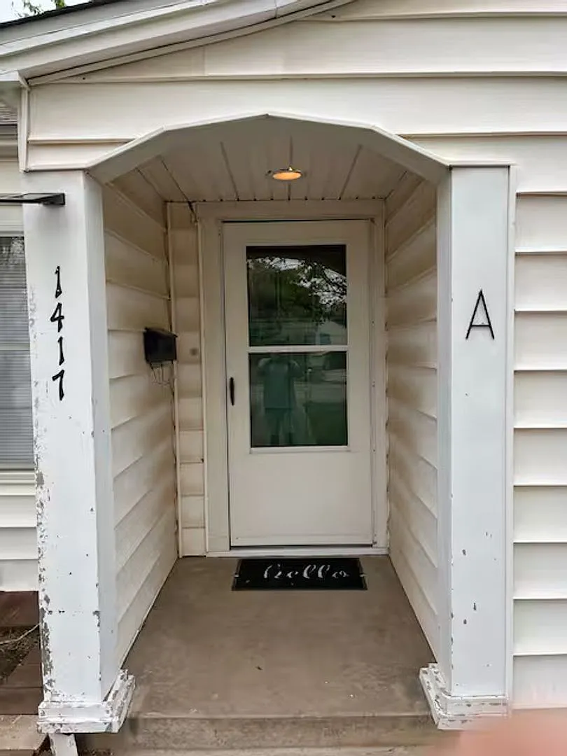 1417 Hickory — Photo 3