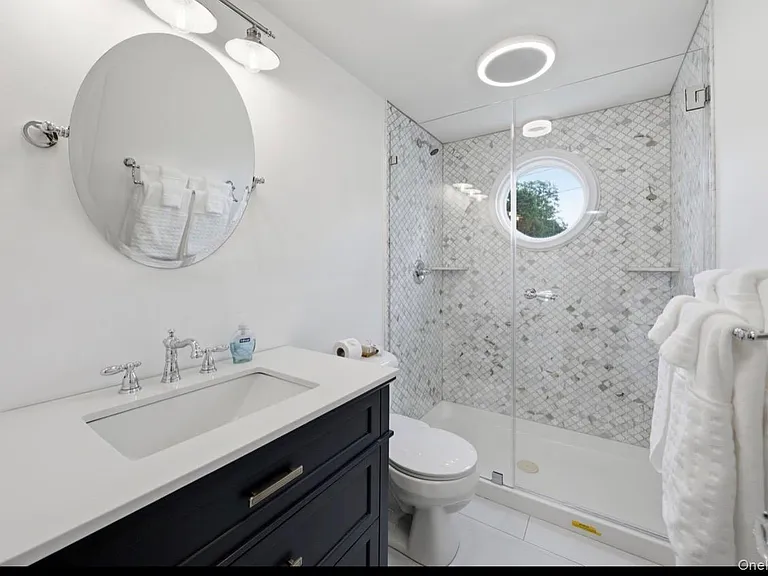 8 Rosewood Ave — Photo 14