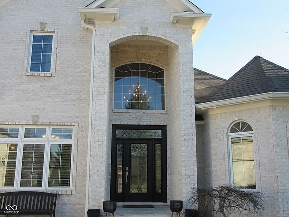 5th image of 373 Southwind Ln