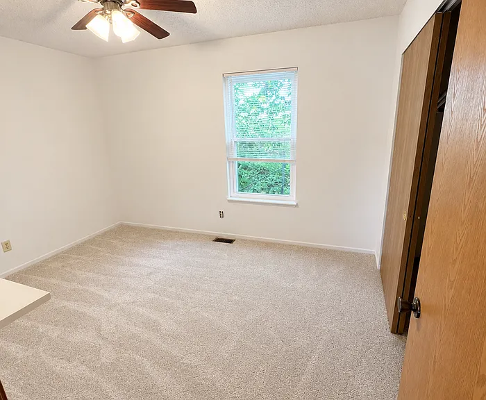 2038 Essex Dr #2038 — Photo 6