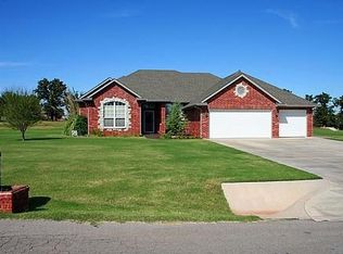 7909 Ponderosa Dr, Tuttle, OK 73089