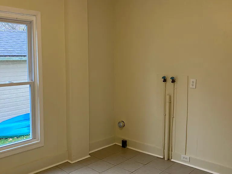 126 Myrtle St — Photo 5