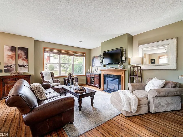3406 Hazel Trl #F — Photo 10
