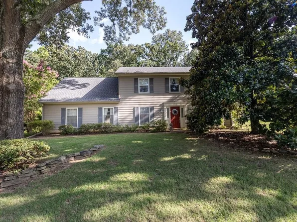 7945 Cross Ridge Dr, Germantown, TN 38138