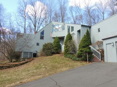 40 High Hill Rd, Bloomfield, CT, 06002