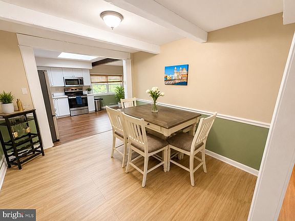 5th image of 4519 Belmont Ave