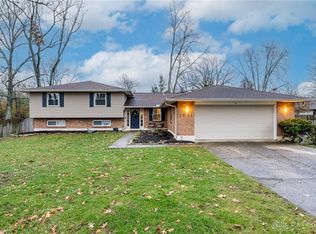 1011 Ripplecreek Ct, Dayton, OH 45458