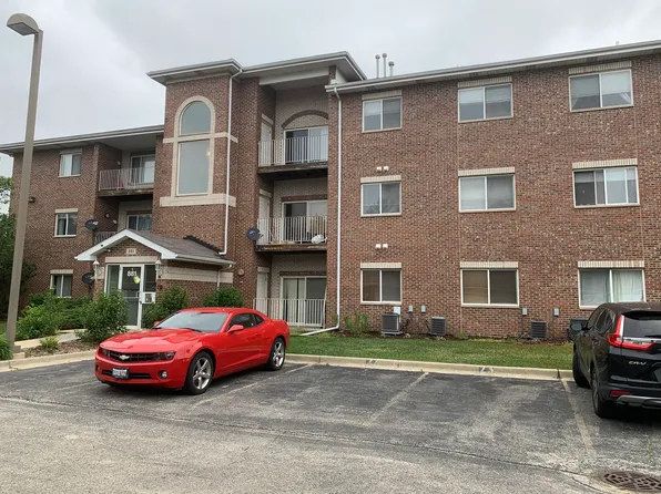 881 N Swift Rd Unit 306, Addison, IL 60101