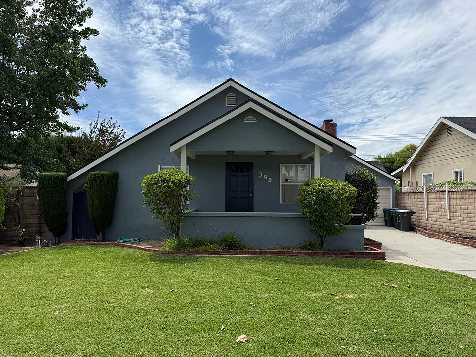385 Eaton Dr