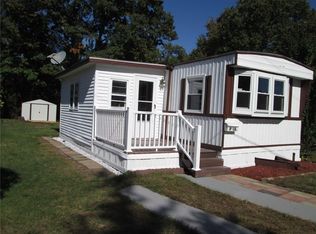 18 D Krzak Rd, North Kingstown, RI 02852