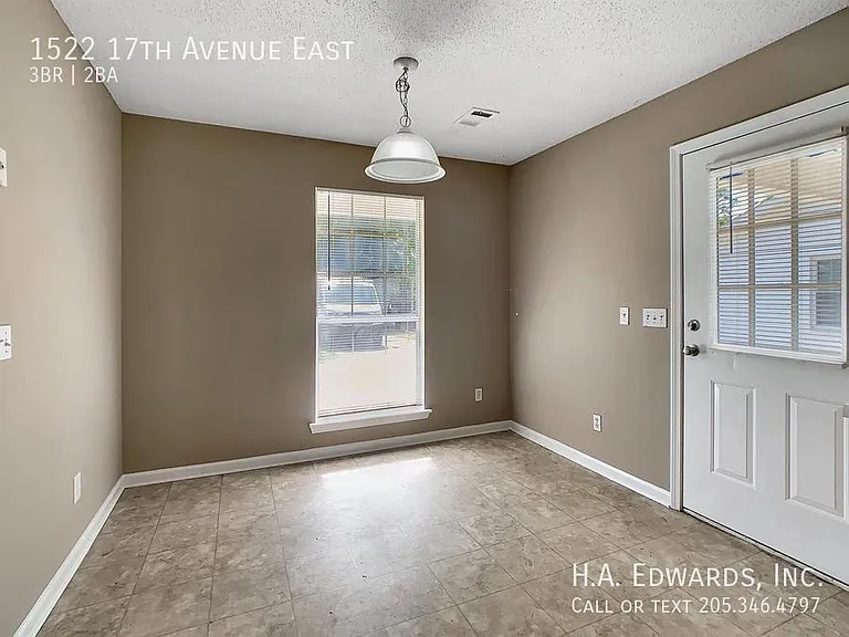 1522 17th Ave E — Photo 14