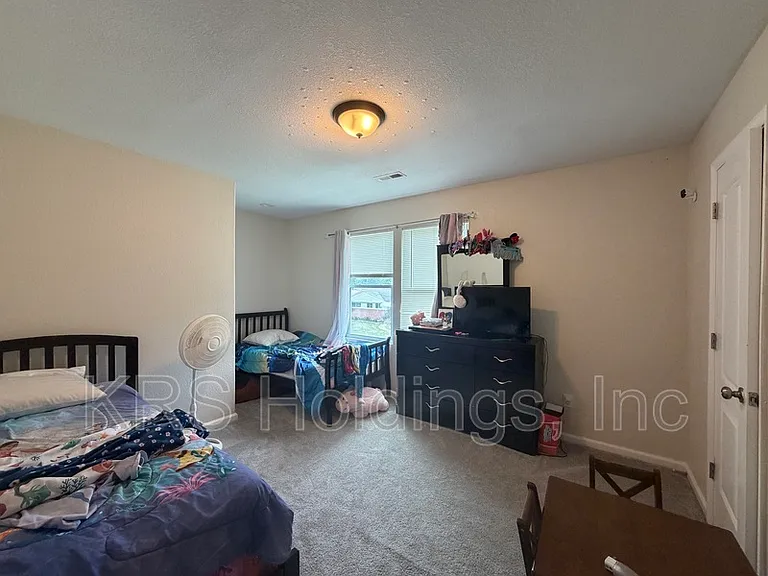5748 Burrell Ave — Photo 13