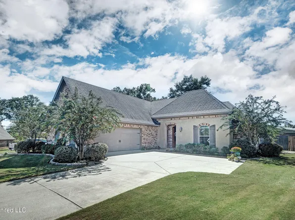 263 Clubview Cir, Pearl, MS 39208