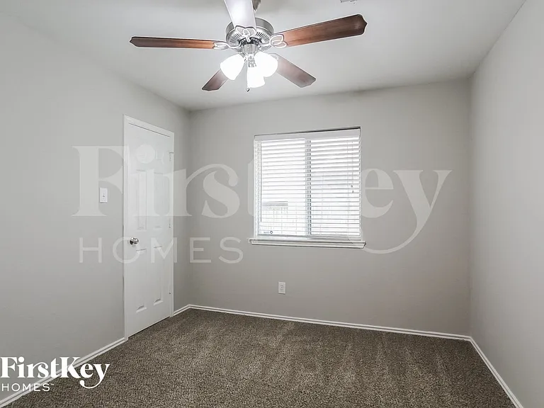 1419 Rosebay Rd — Photo 11