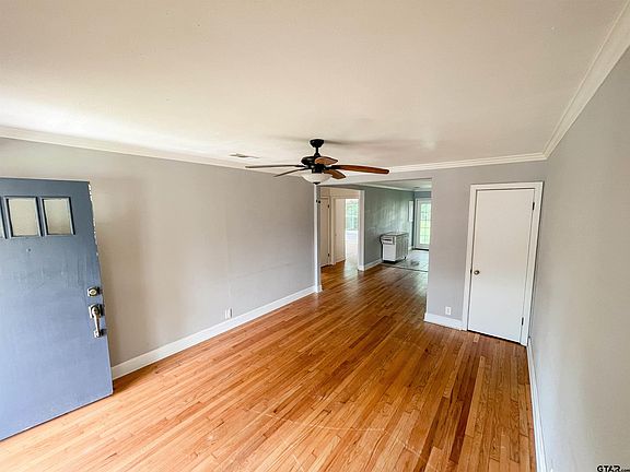 3rd image of 1227 S Augusta Ave