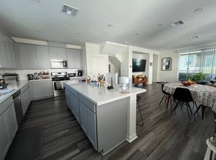 18441 W Mural Pl, Northridge, CA 91325