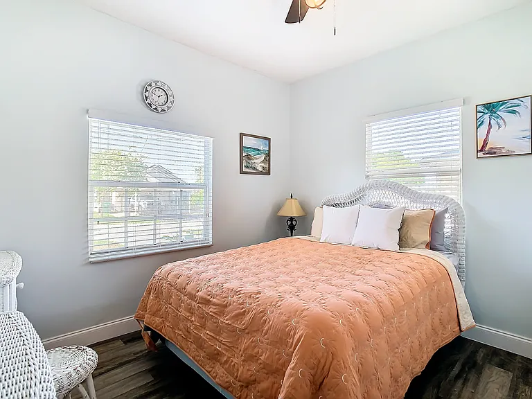 3321 W Aileen St — Photo 16