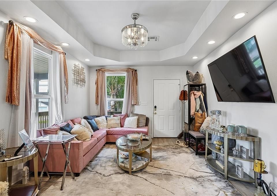 8616 Stroelitz St, New Orleans, LA 70118 | MLS #2557089 | Zillow