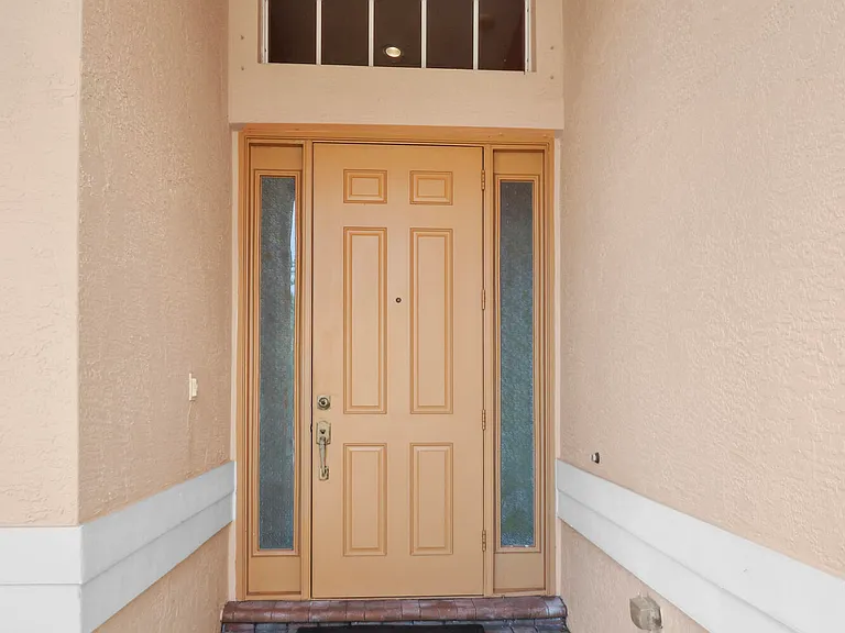 1196 SE Fleming Way — Photo 2