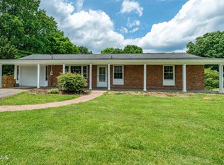 15335 Skyland Ave, Bristol, VA 24202